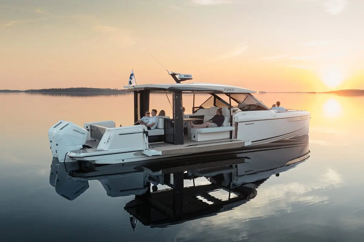 Saxdor 400 GTO, exterior — Saint-Tropez Lux Yachts, Saint-Tropez. Saxdor 400 GTO — 12.4m